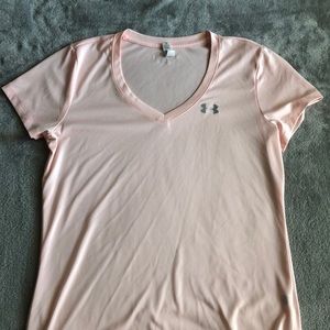 Under Armor  tshirt